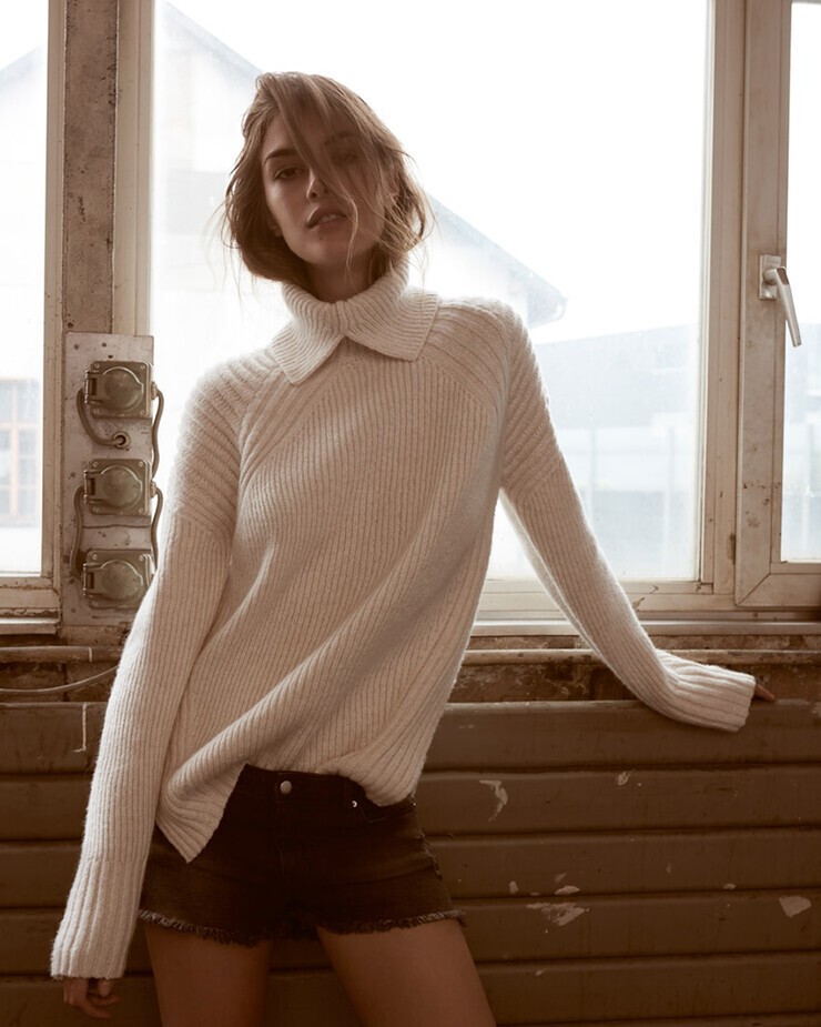Ronja Furrer modelo