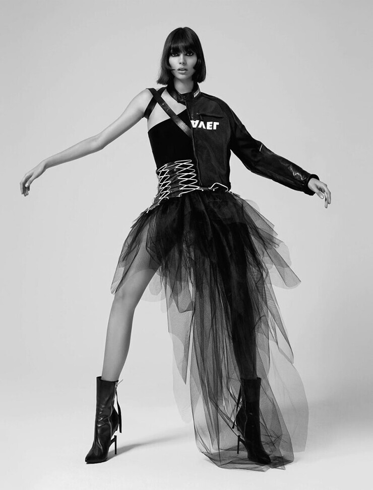 Charlee Fraser modelo