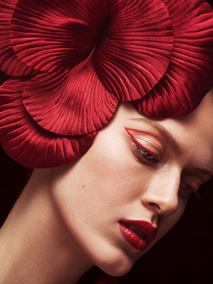 Tess Hellfeuer model