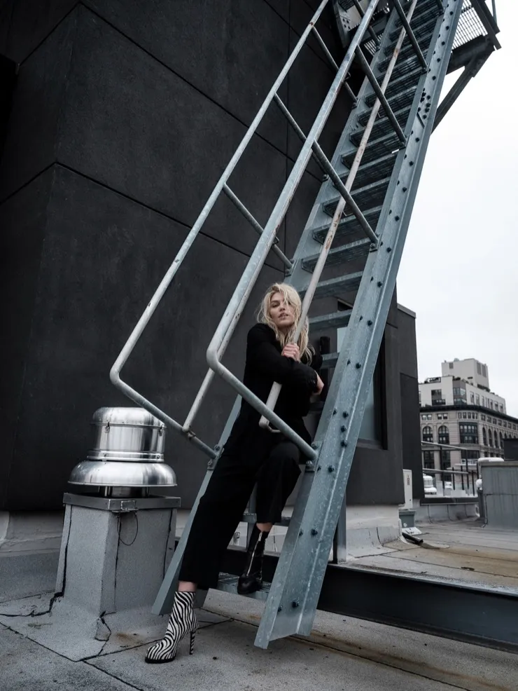 Aline Weber model