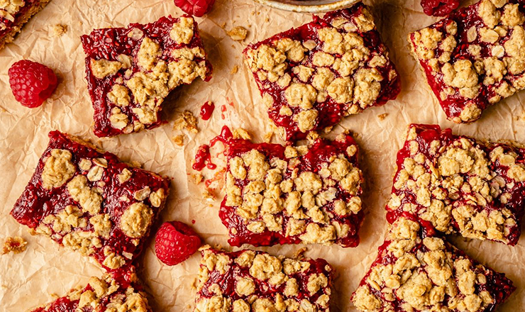 Raspberry Oatmeal Crumble Bars