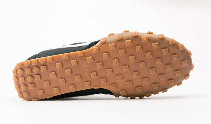 nike waffle sole