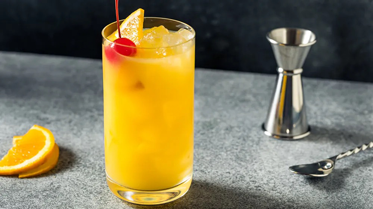 Harvey Wallbanger cocktail