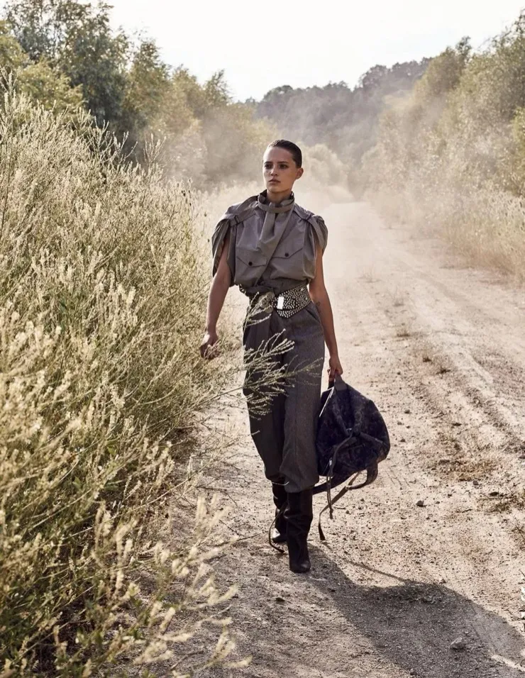 Loane Normand model