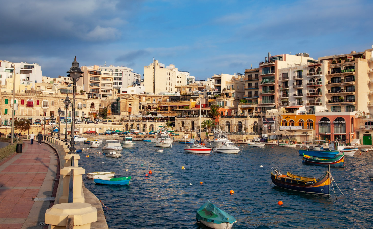 malta traditional clothing