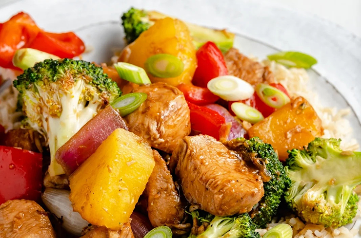 Chicken Stir Fry With Pineapple and Broccoli