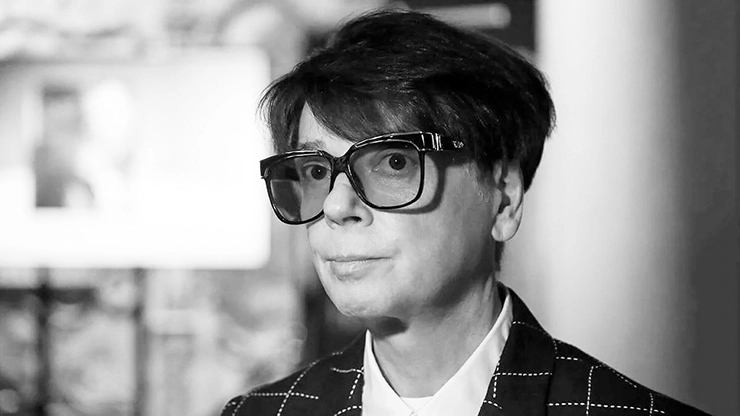 Валентин Юдашкин биография