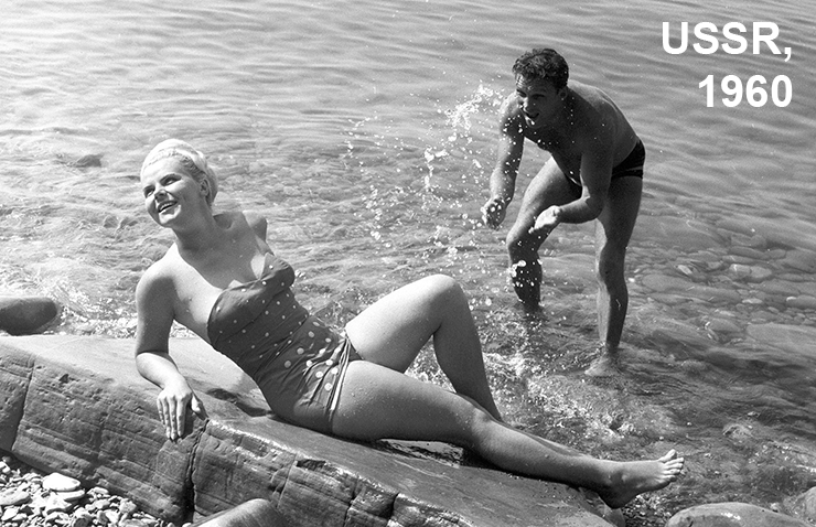 retro bikini fashion